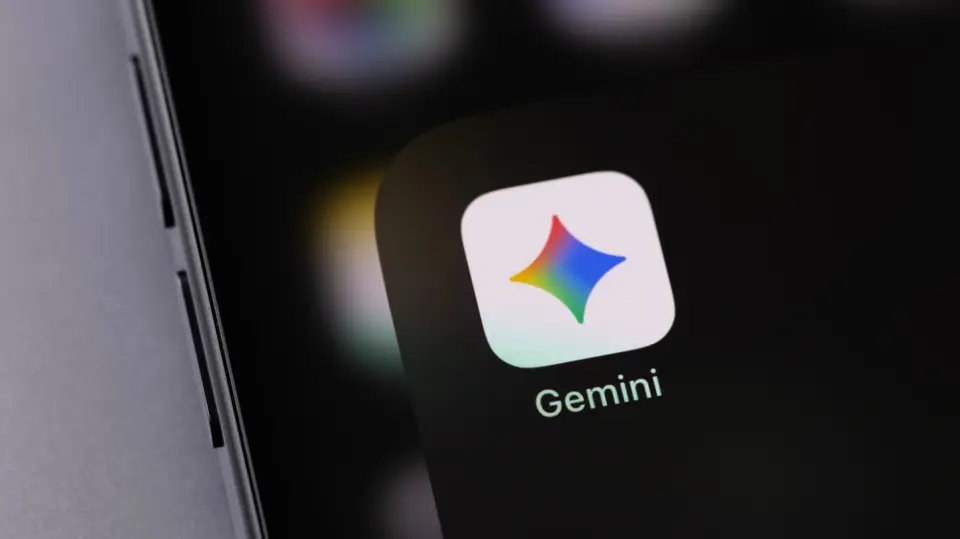 不喜欢 Gemini?教你如何在 Android 手机上切回 Google Assistant