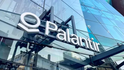 D.A. Davidson 将 Palantir 评级升至买入:称其为软件行业 AI 时代最佳公司