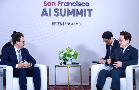 韩国总统李在明访美会见英伟达与 OpenAI CEO 推动 AI 投资合作