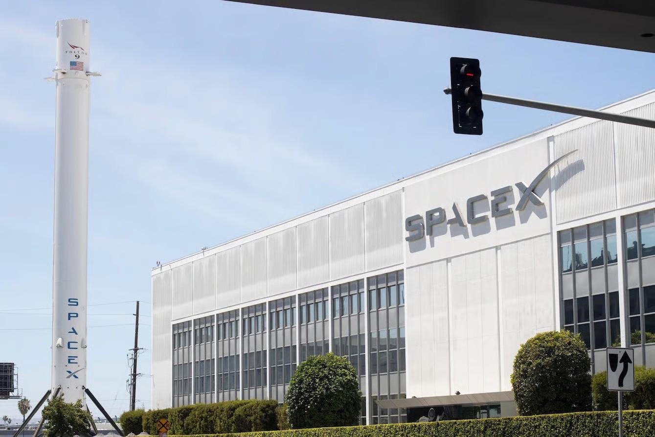 ChatGPT 分析 SpaceX 股票最佳卖出时机:8 月初成关键窗口期